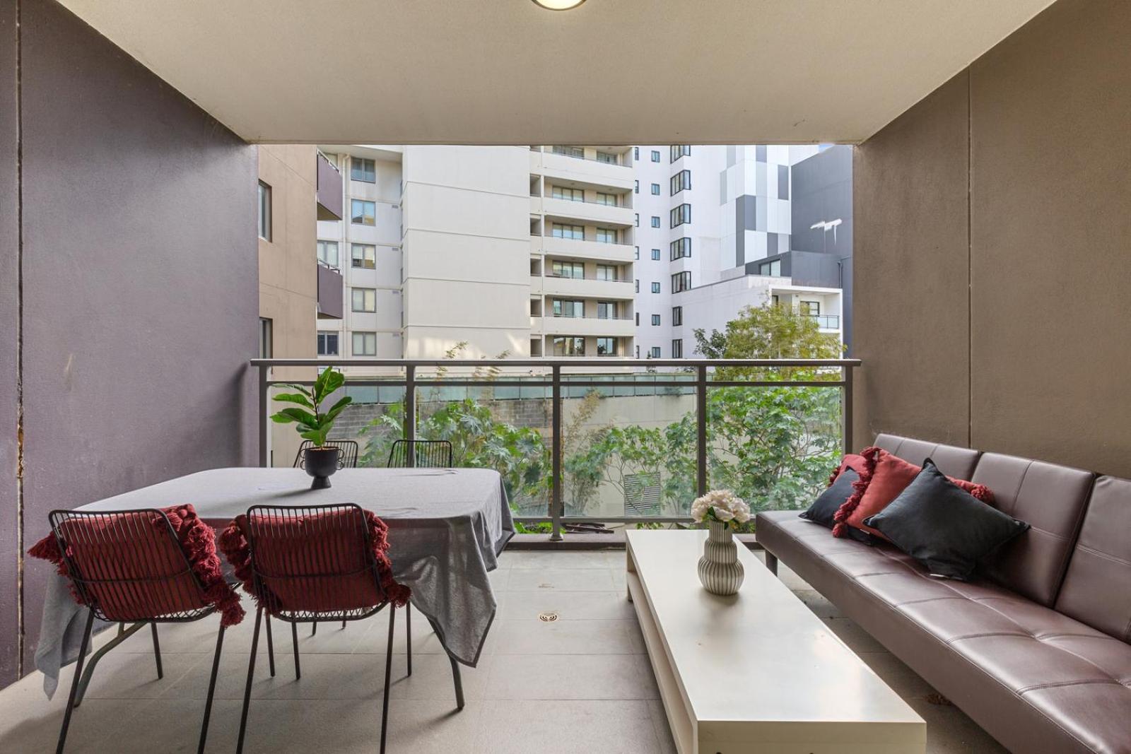 Airport Apartment